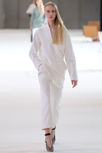 Look 29